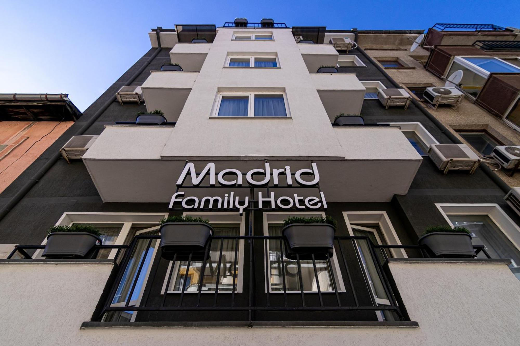 Family Hotel Madrid Sofia Bagian luar foto