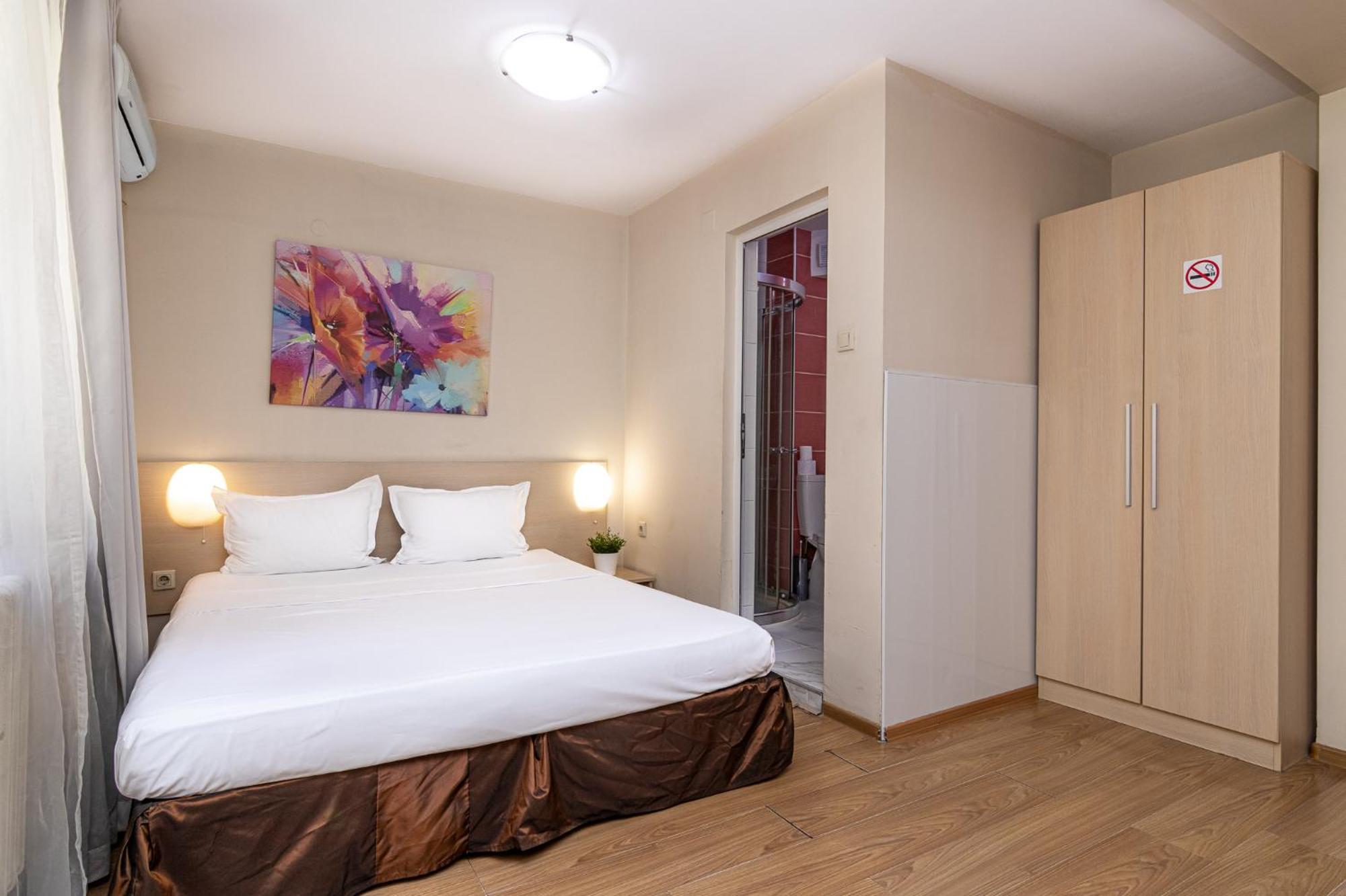 Family Hotel Madrid Sofia Bagian luar foto