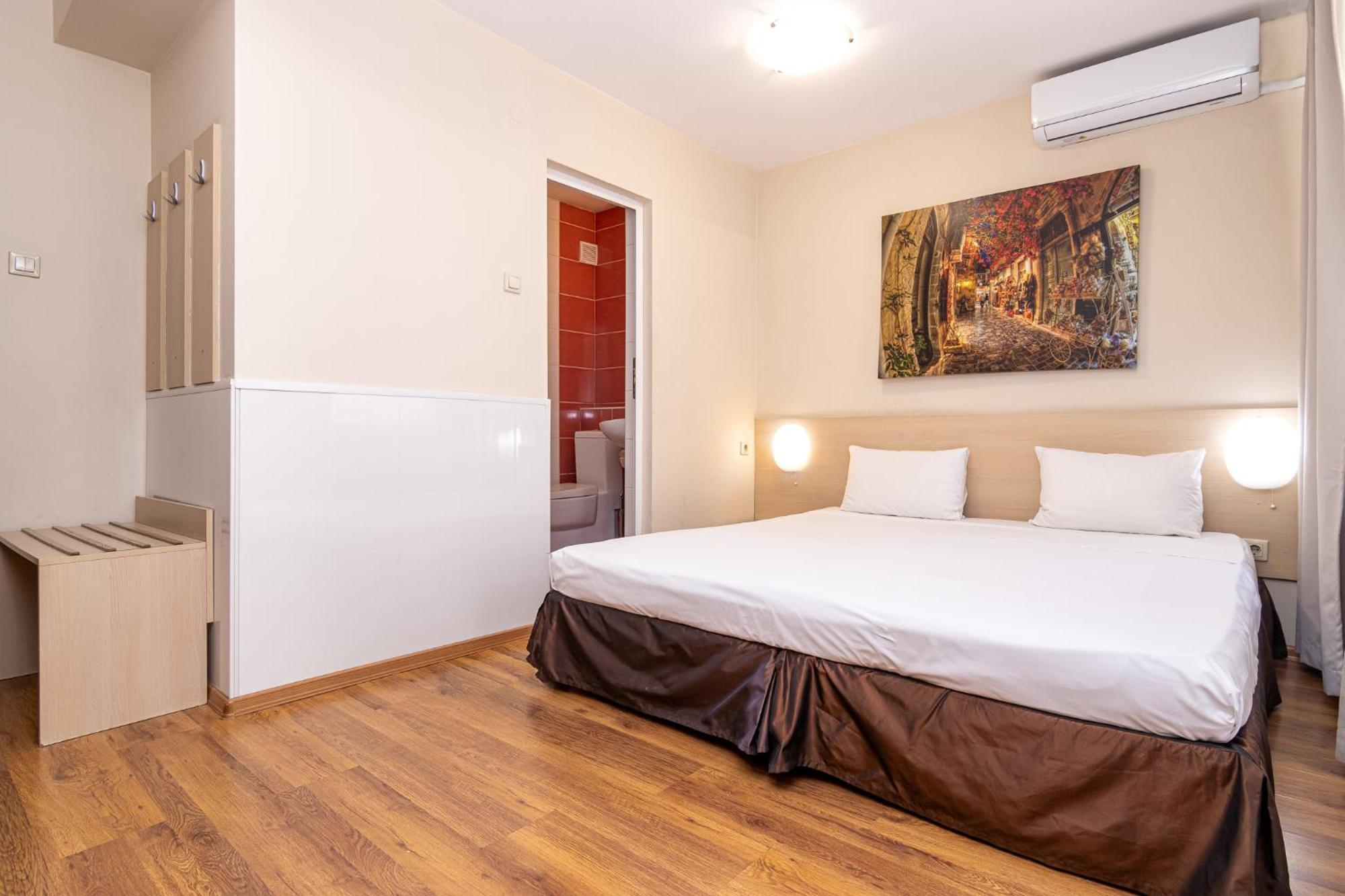 Family Hotel Madrid Sofia Bagian luar foto