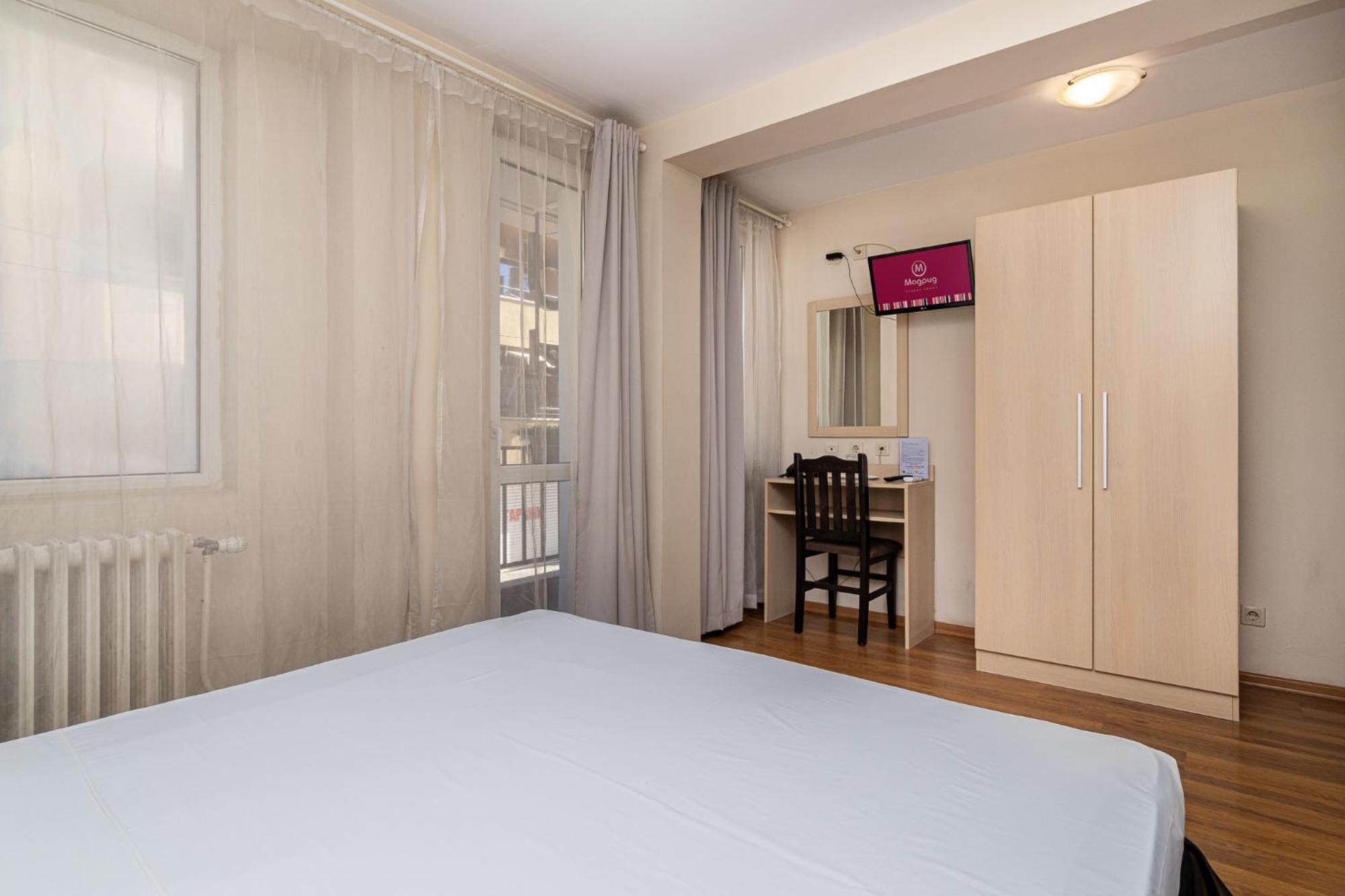 Family Hotel Madrid Sofia Bagian luar foto