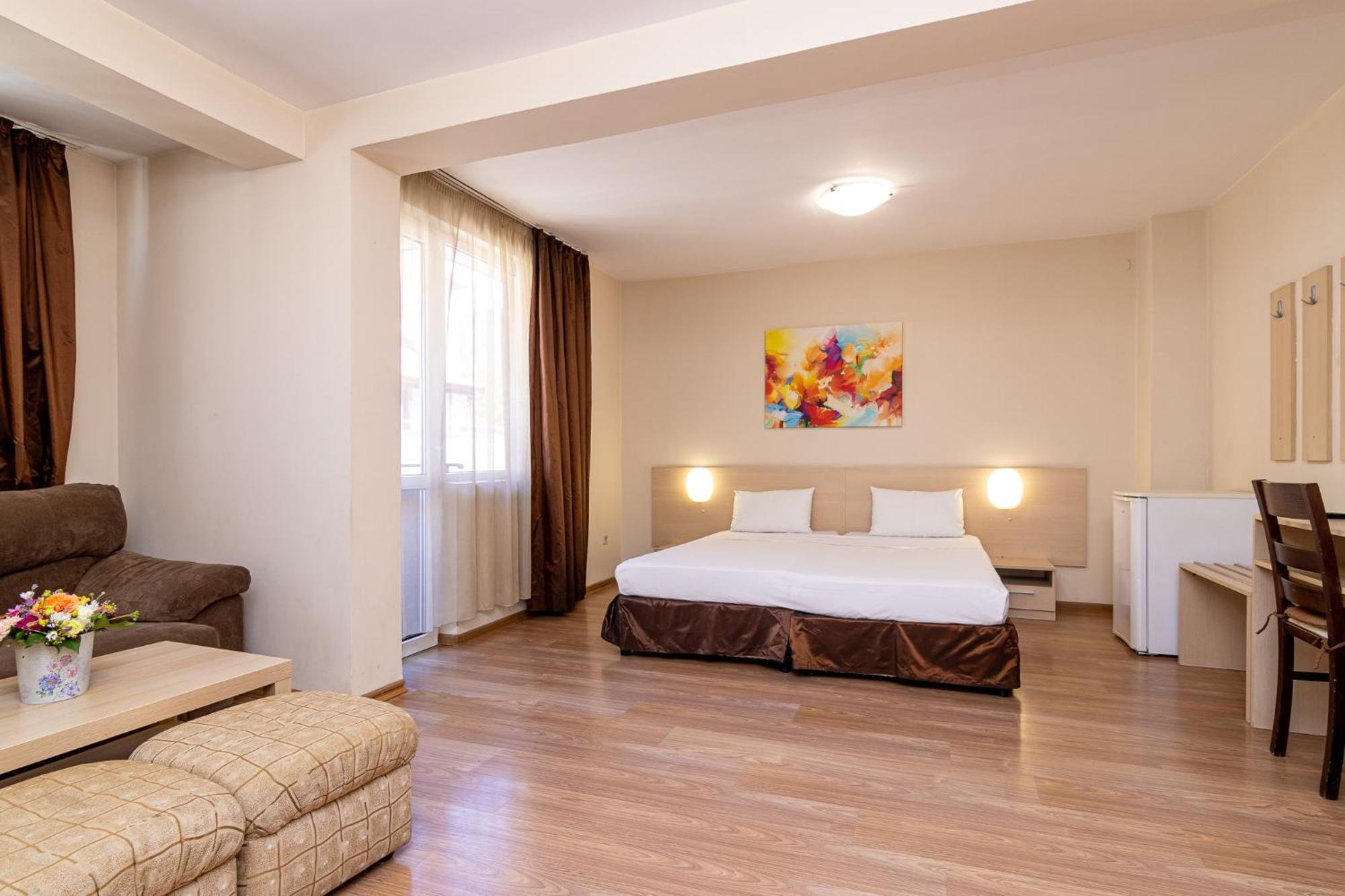 Family Hotel Madrid Sofia Bagian luar foto